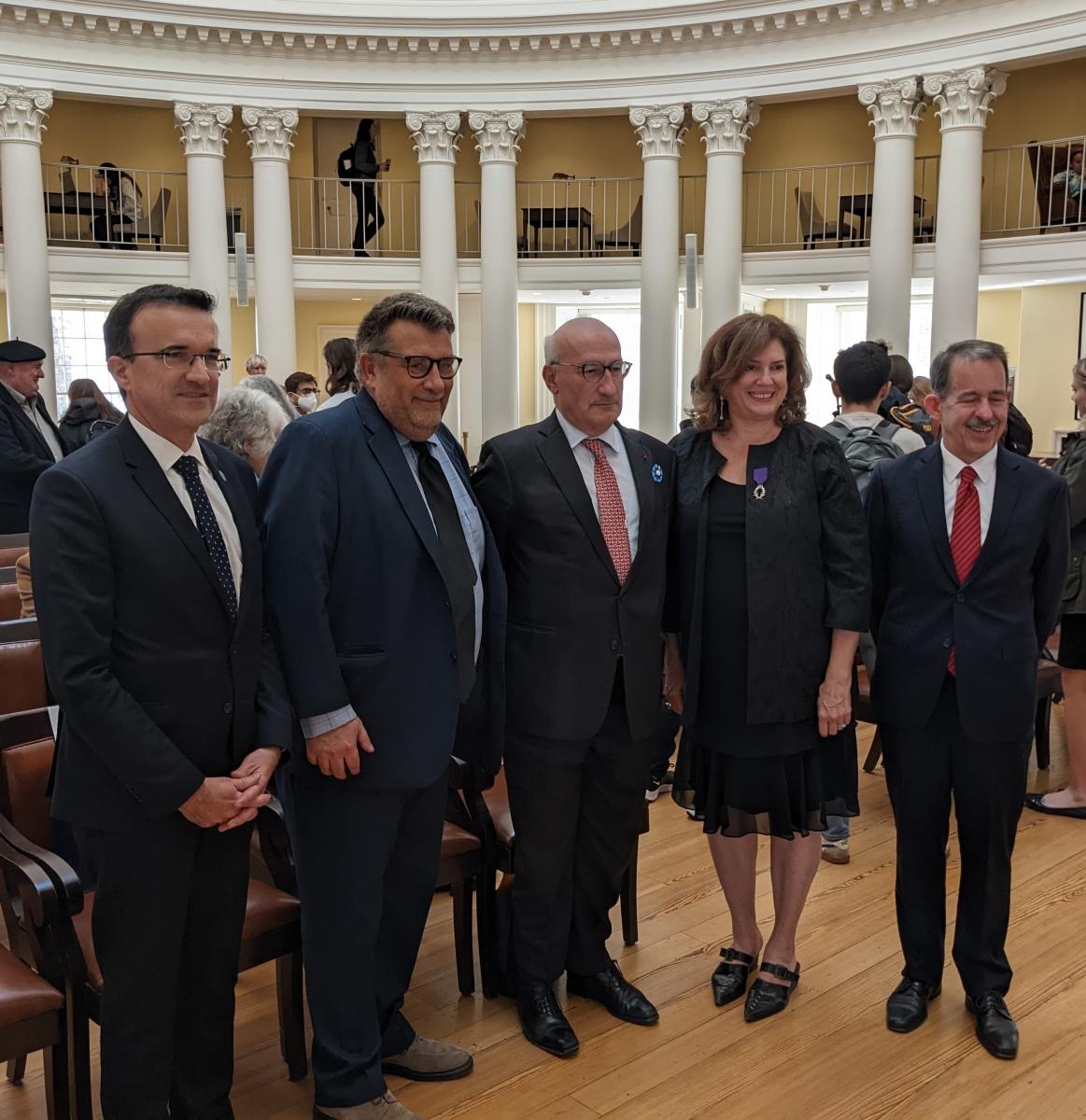 French Ambassador in the U.S. awards Prof. Janet Horne 